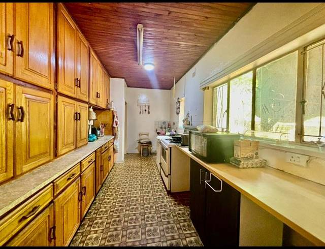 3 BEDROOM HOUSE FOR SALE IN VANDERBIJLPARK CE 2